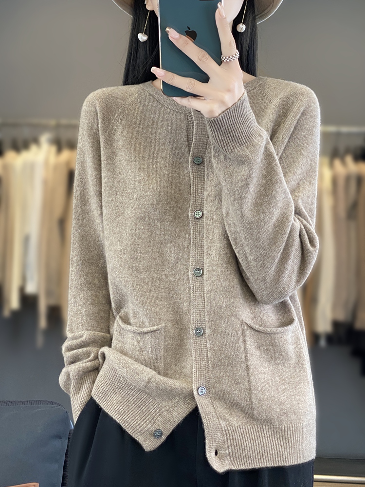 Damski sweter z wełny merino,  – Wool Coat Peacoat recenzja i cena